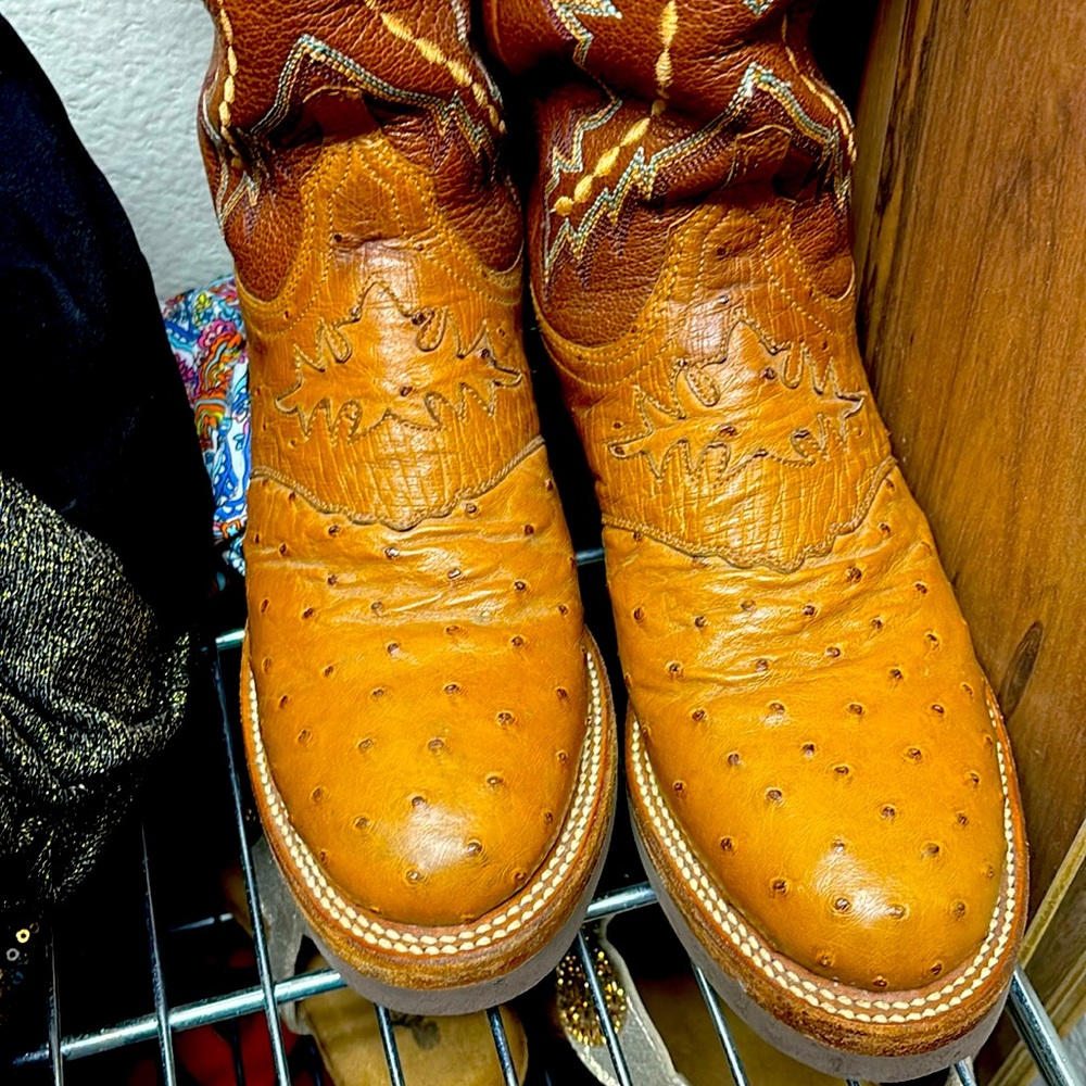 Original Lucchese boots for women. Size 7.5